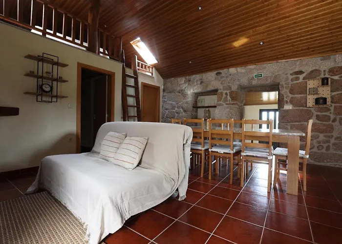 Casa Da Cascata Feriehus *